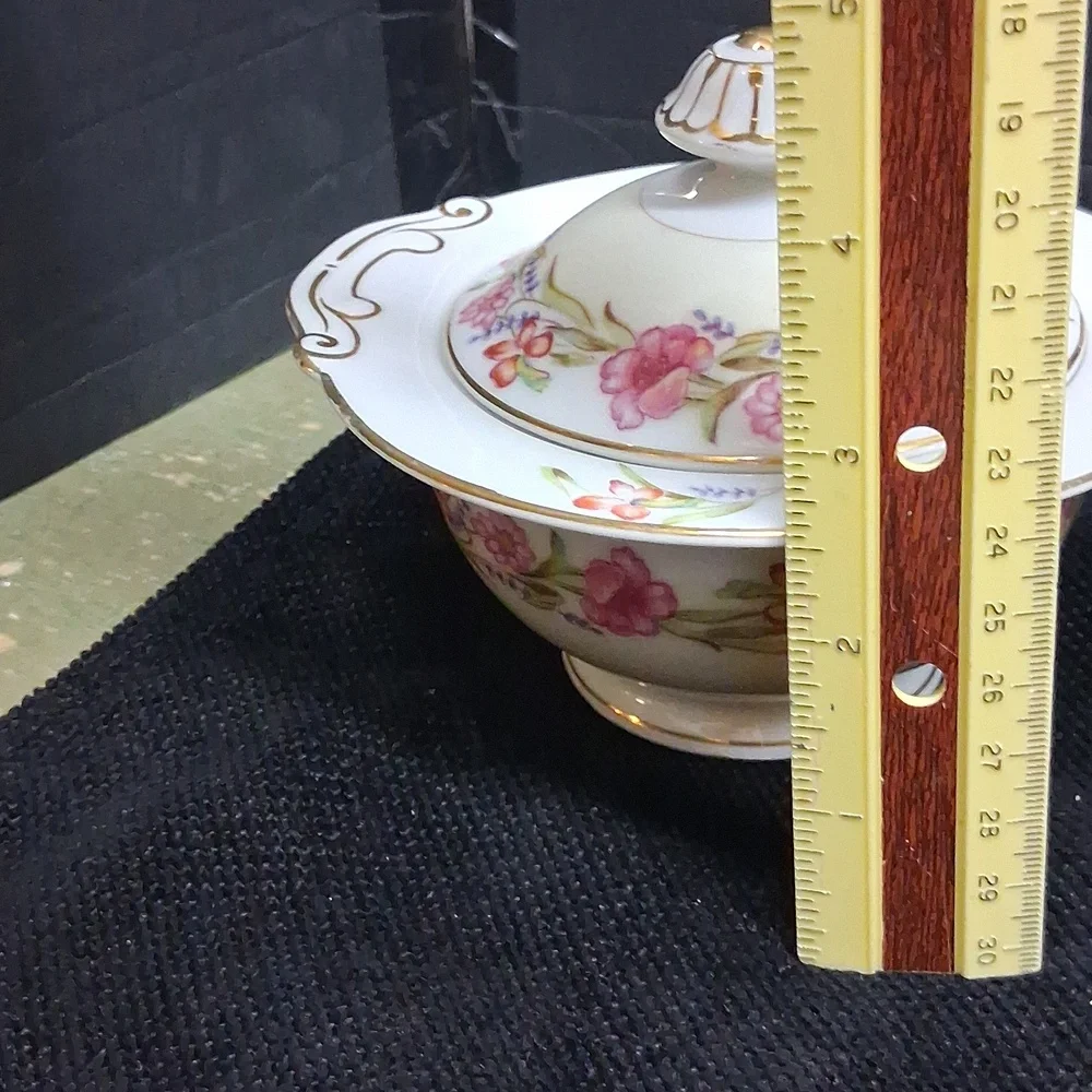 Vintage Creamer & Covered‎ Sugar Set By Aladdin China, 